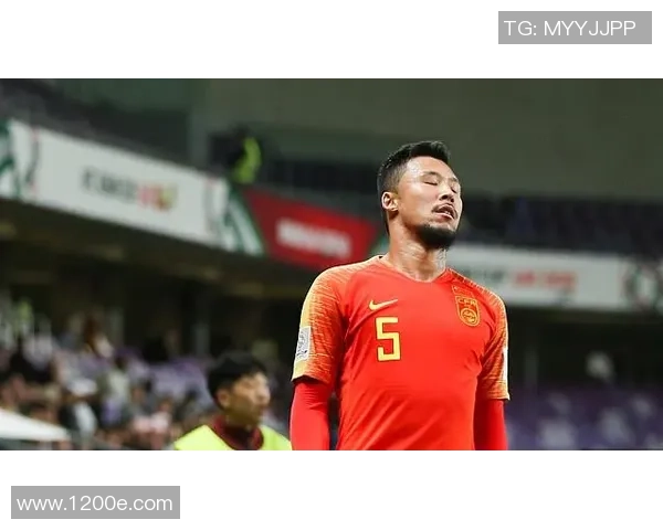 张林鹏：从青涩少年到职业足球明星的成长之路